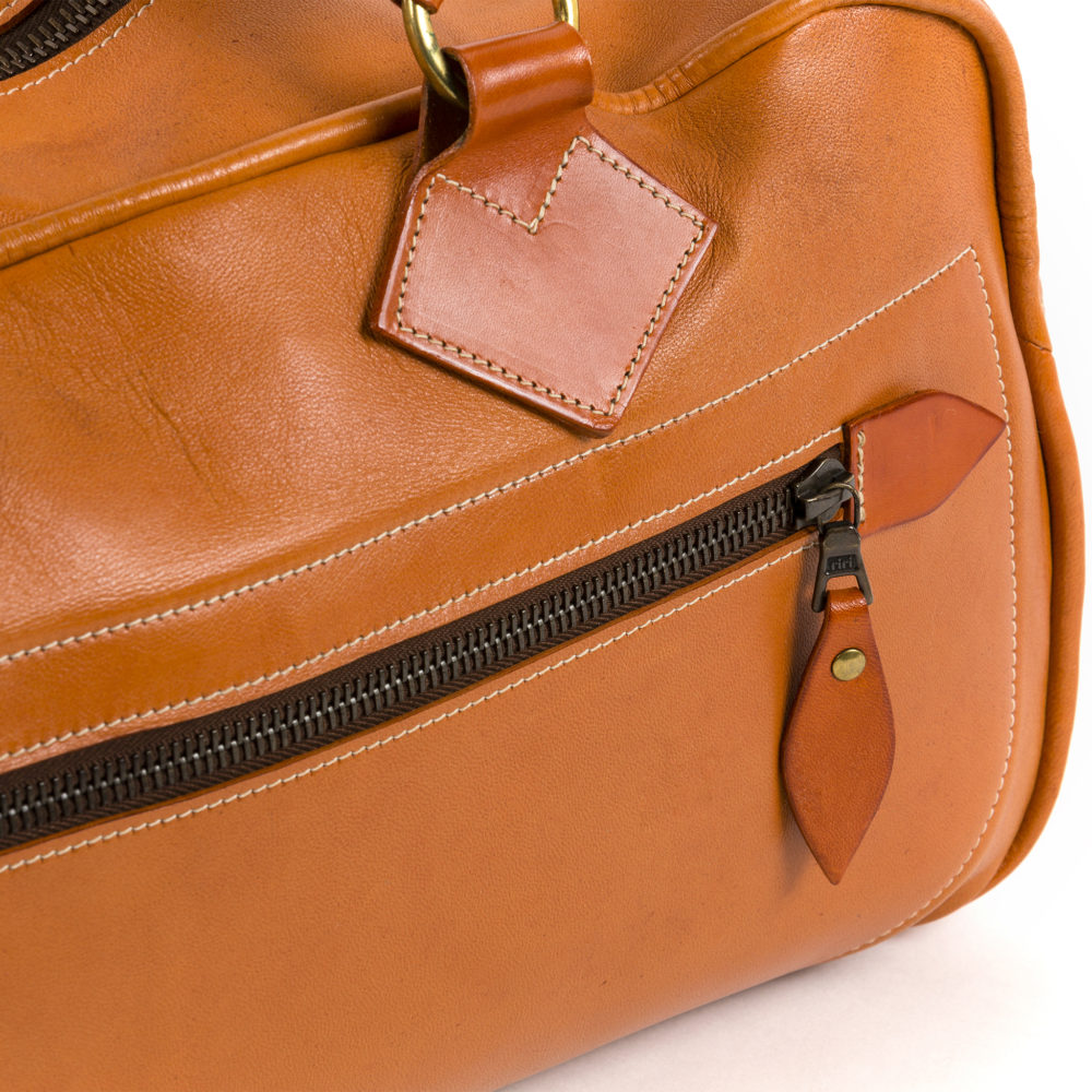 Travel Bag - Glossy leather - Orange color