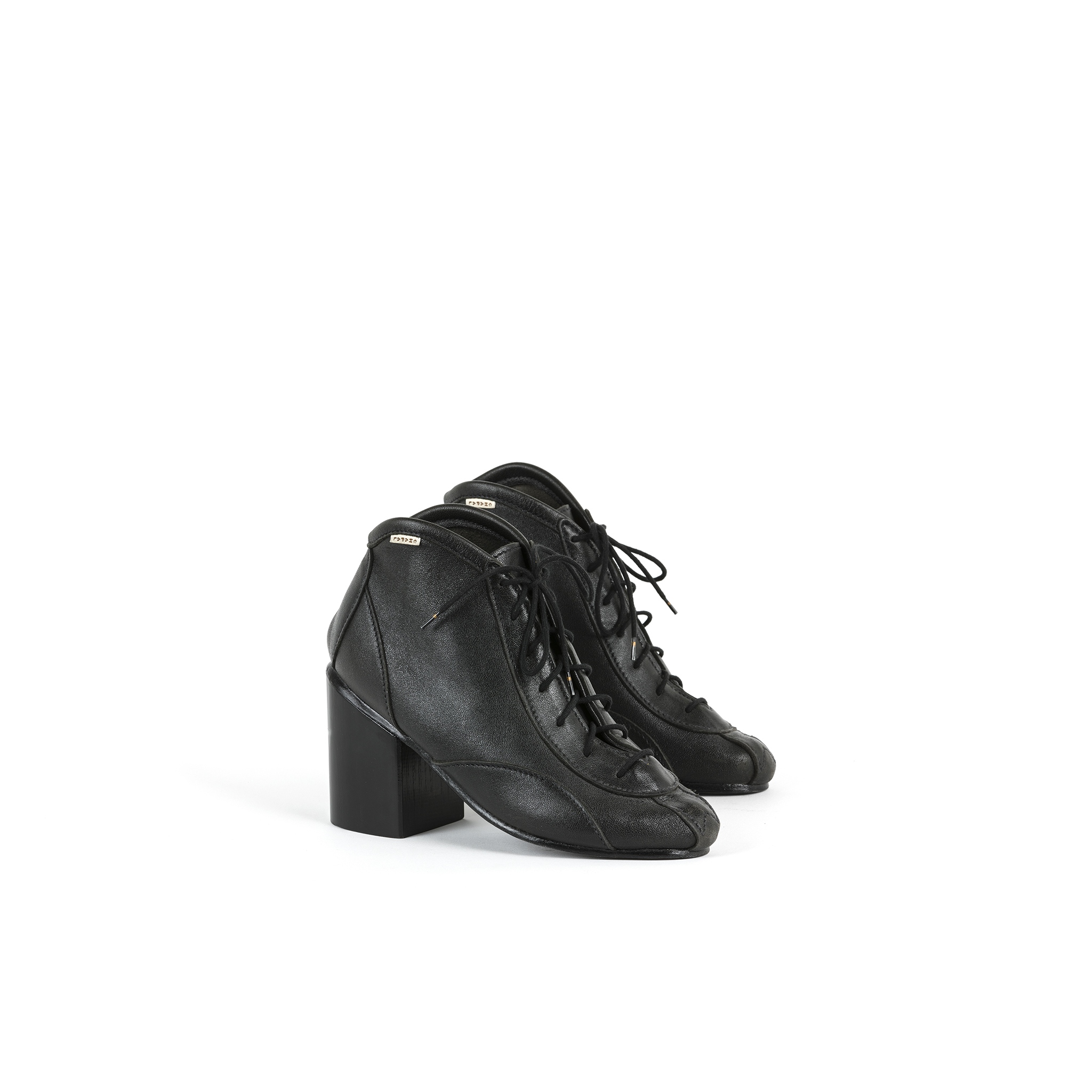 Pilot 60's High Heels - Glossy leather - Black color