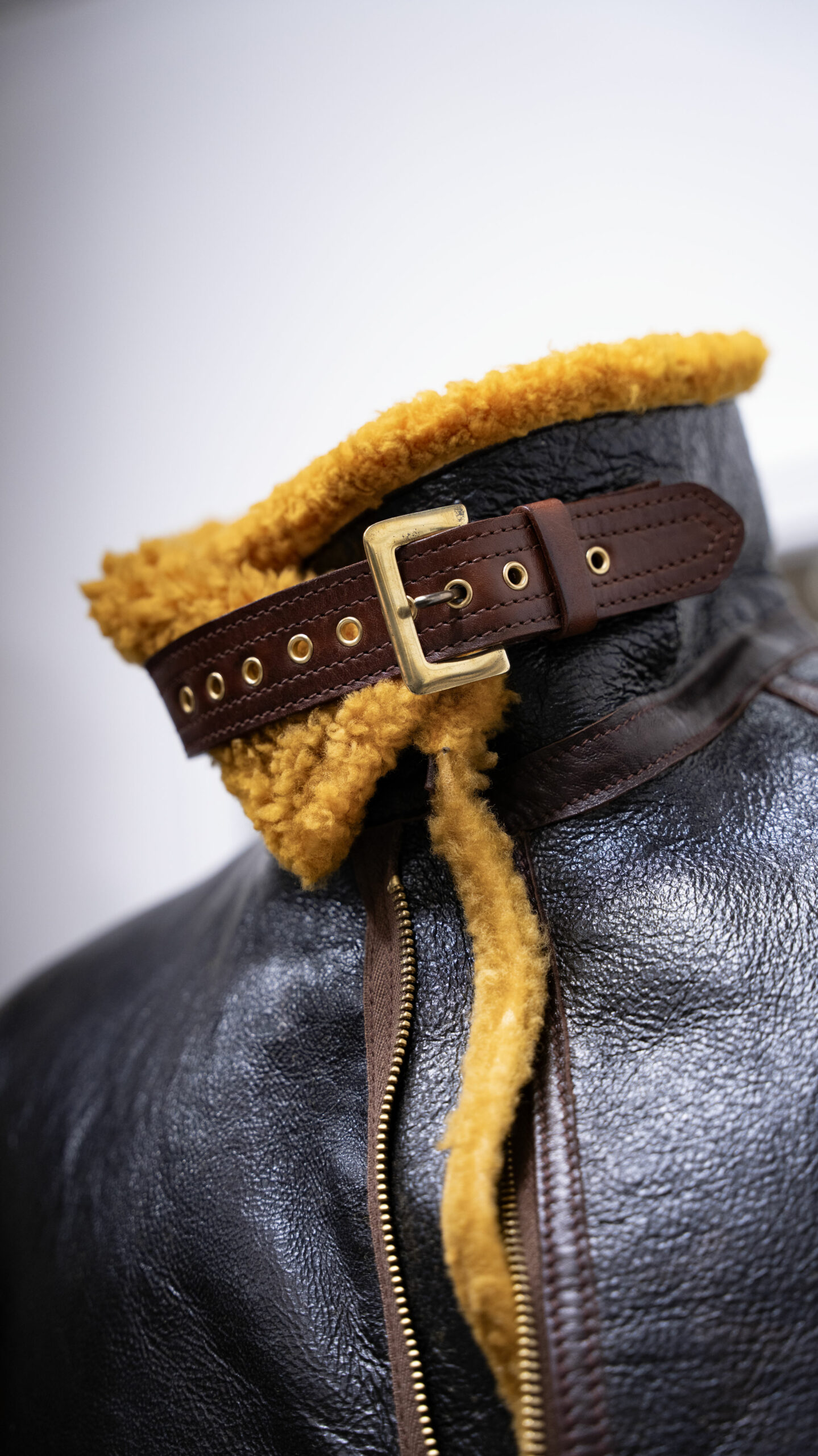 D1 Bomber - Varnished shearling